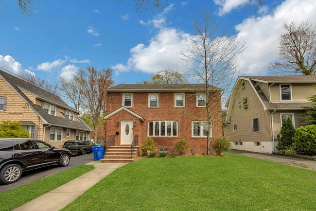 Foto del edificio - 167 Rockwood Pl