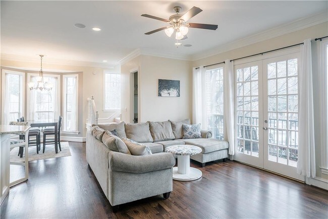 Foto del edificio - 4218 Gilbert Ave