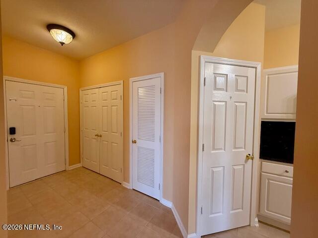 Building Photo - 7990 Baymeadows Cir E