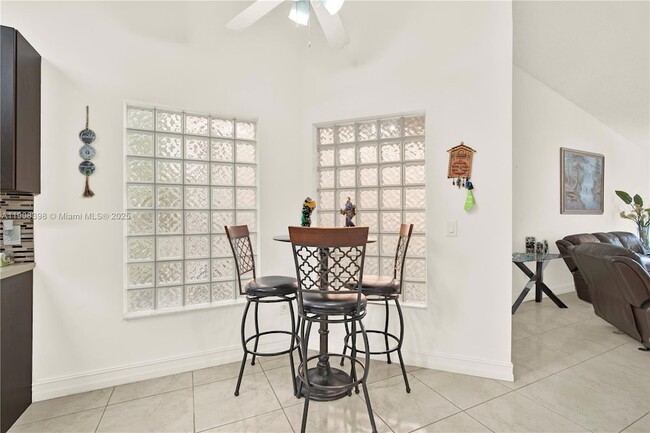 Foto del edificio - 11037 SW 152nd Ct