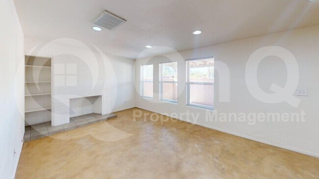 Foto del edificio - 216 E Waverly St