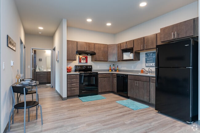 Interior Photo - Eleven41 Main