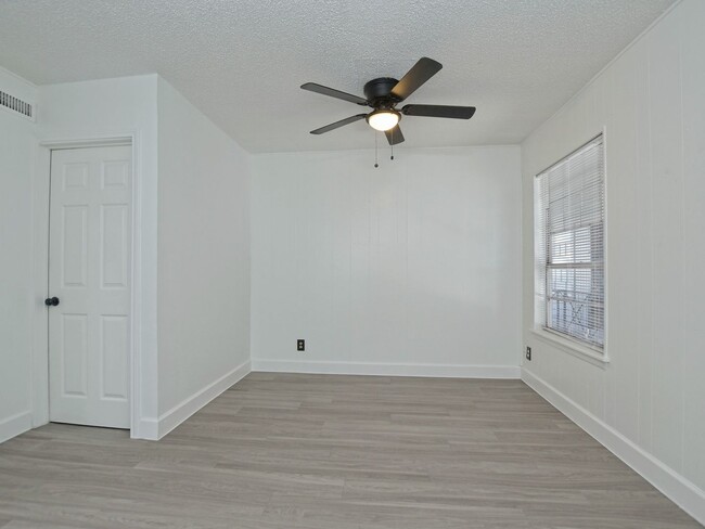 Interior Photo - Anderson Flats Apartments