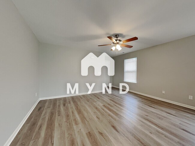 Building Photo - 206 English Hills Dr
