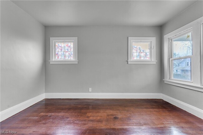 Building Photo - 7902 Rosewood Ave