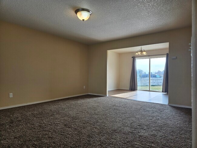 Foto del edificio - 3501 Sage Rd