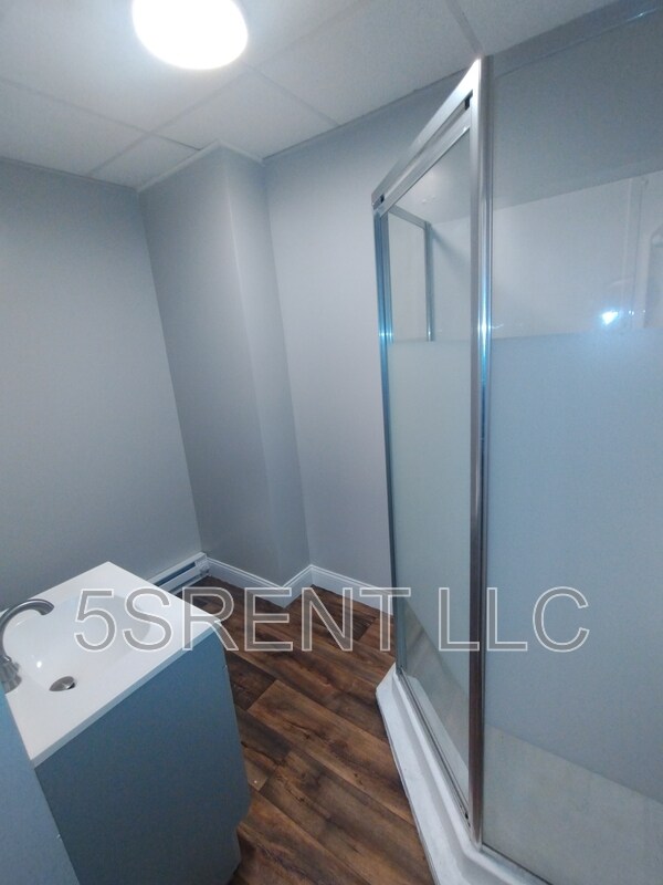 Foto del edificio - 22 E Main St