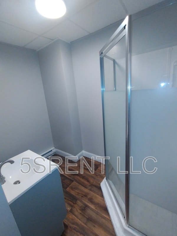 Building Photo - 22 E Main St