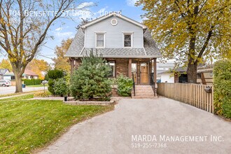 Building Photo - 704 Bensette St