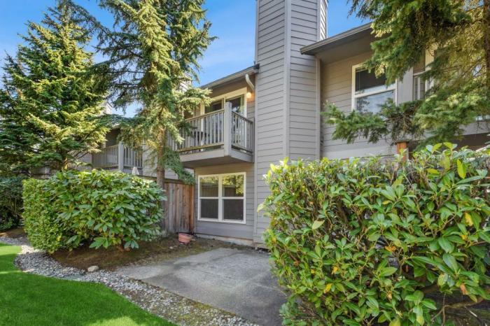 Primary Photo - 2 bedroom in Bellevue WA 98004