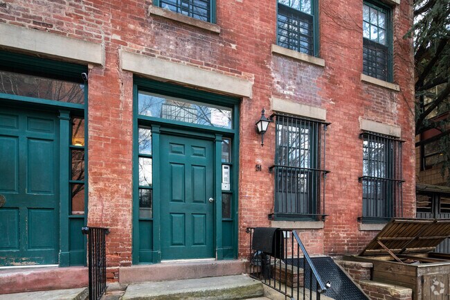 Entrada - 51 Columbia Pl