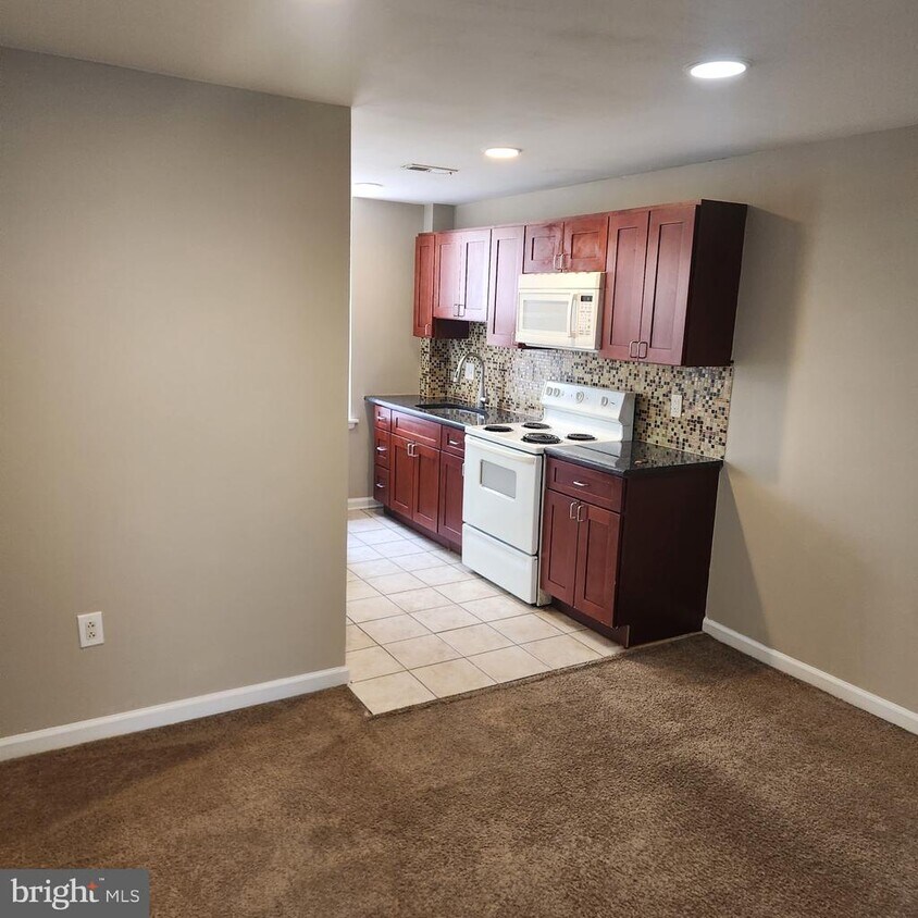 Foto principal - 3901 Ridge Ave