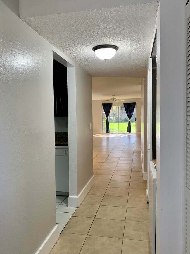 Foto del edificio - 2925 SW 22nd Cir