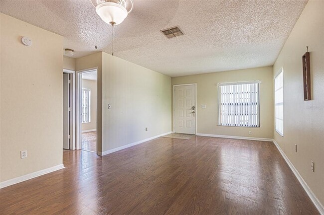 Building Photo - 13608 S Village Dr
