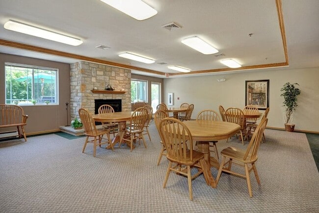 Interior Photo - Prairie Meadows II - III Senior Living Apa...