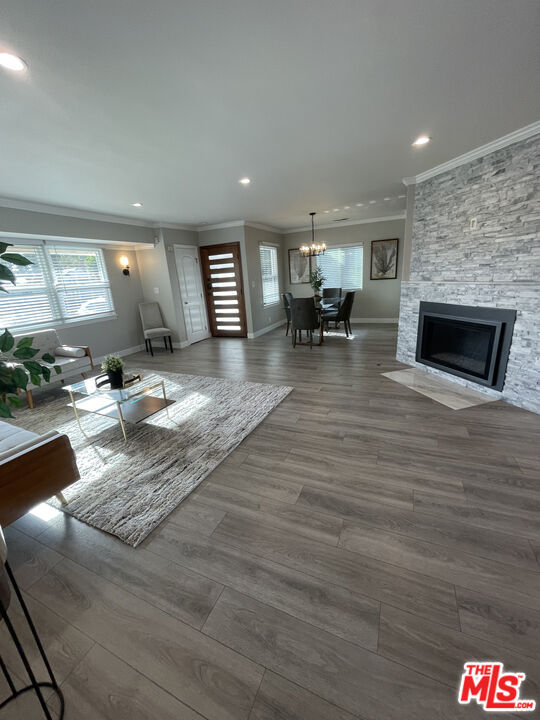 Building Photo - 4439 Don Zarembo Dr
