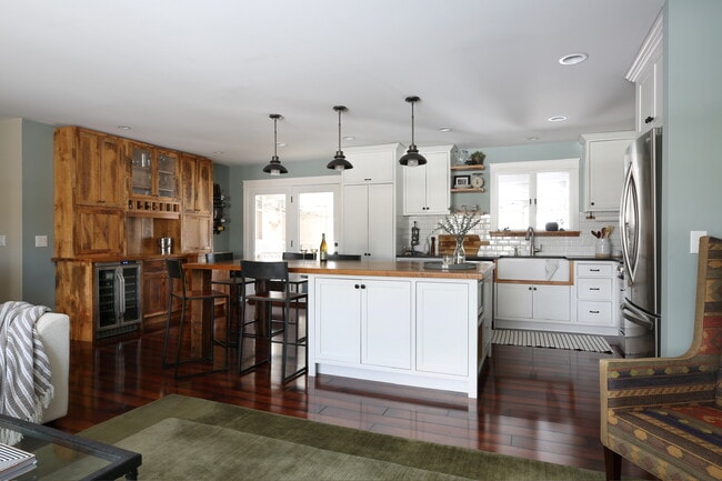 Photo - 1775 Dorset St House