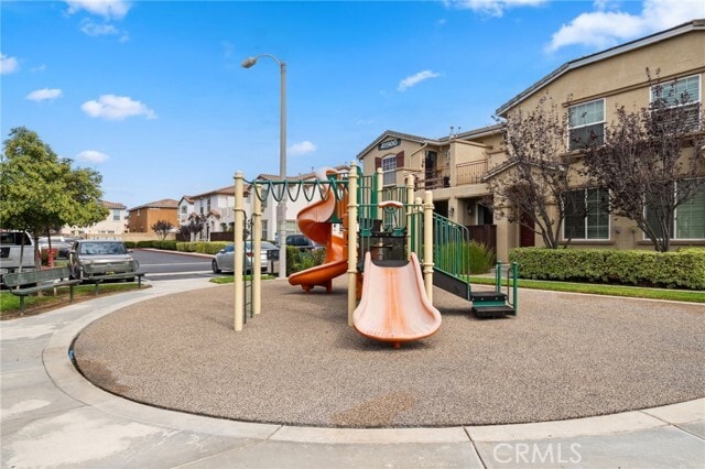 Foto del edificio - 41905 Davenport Way