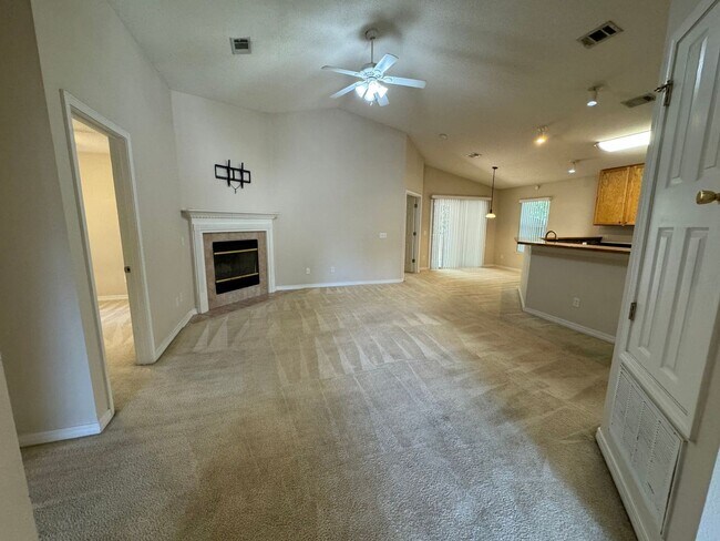 Foto del edificio - Pensacola - Springdale Forest - 3 bedroom,...