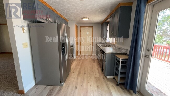 Building Photo - 456 3130 W St