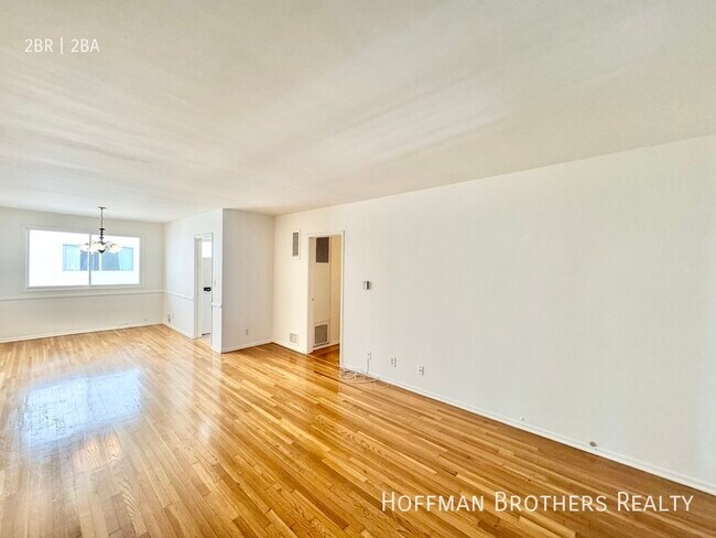 Building Photo - 855 S Sherbourne Dr Los Angeles, CA 90035