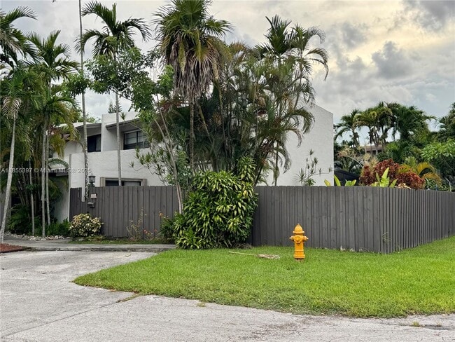 Foto del edificio - 6630 SW 112th Pl