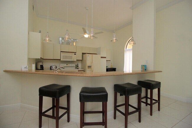 Foto del edificio - 565 Beachwalk Cir