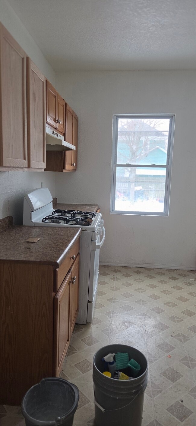 Building Photo - 1912 Mead St