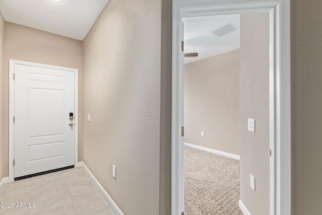 Foto del edificio - 24179 W Ripple Rd
