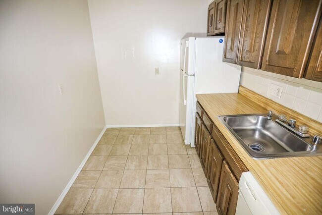 Foto del edificio - 8006 Chanute Pl