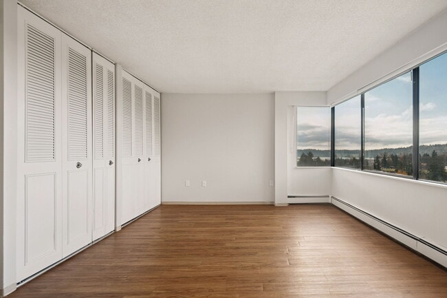 Living Space - International Plaza (Residential)
