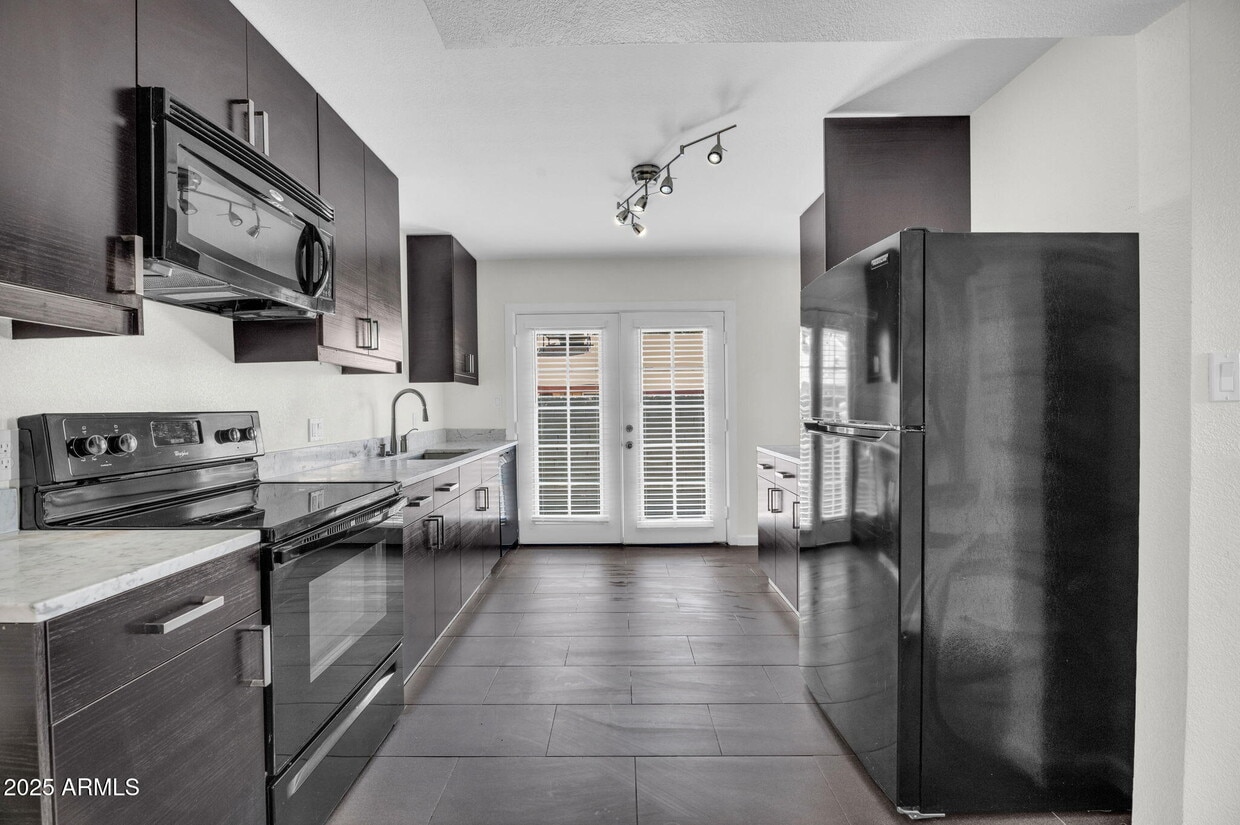 Primary Photo - 3034 N 35th St