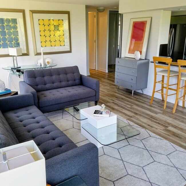 Foto del edificio - 345 W Fullerton Pky