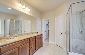 Building Photo - 1202 Watercrest Park Ln