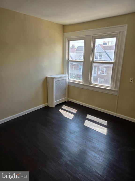 Foto del edificio - 7129 Seaford Ave