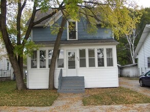 Building Photo - 826 W Elsie St