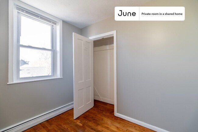 Foto del edificio - Room in Shared 4 bed/2 bath home in Newton Corner