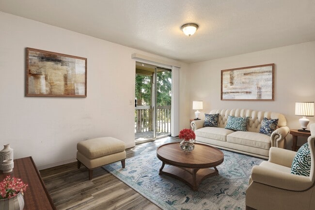 Building Photo - Evergreen Grove