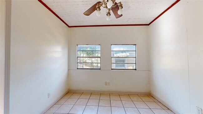 Building Photo - 3826 Landa Ln