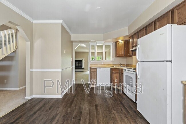 Foto del edificio - 737 Waters Dr