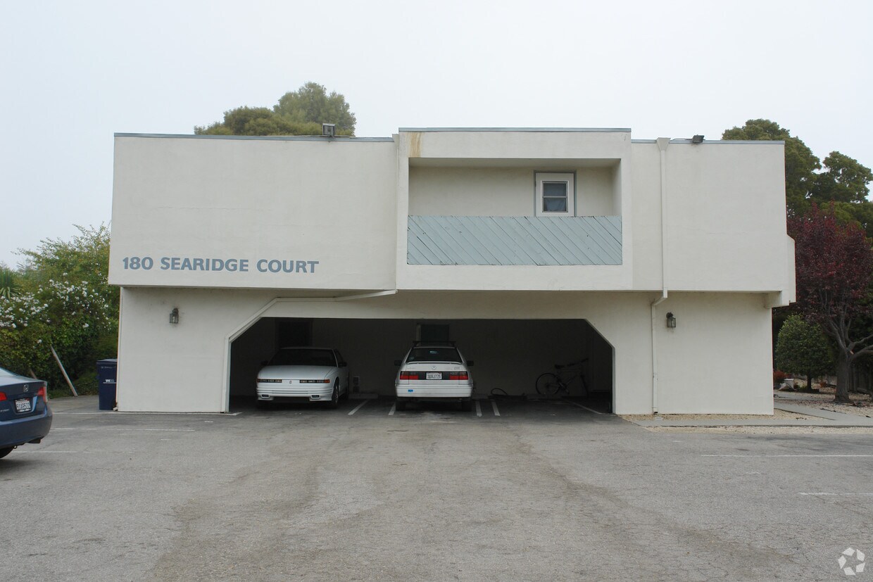 Foto del edificio - 180 Sea Ridge Ct
