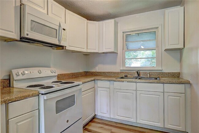 Foto del edificio - 3495 Charleston Cir