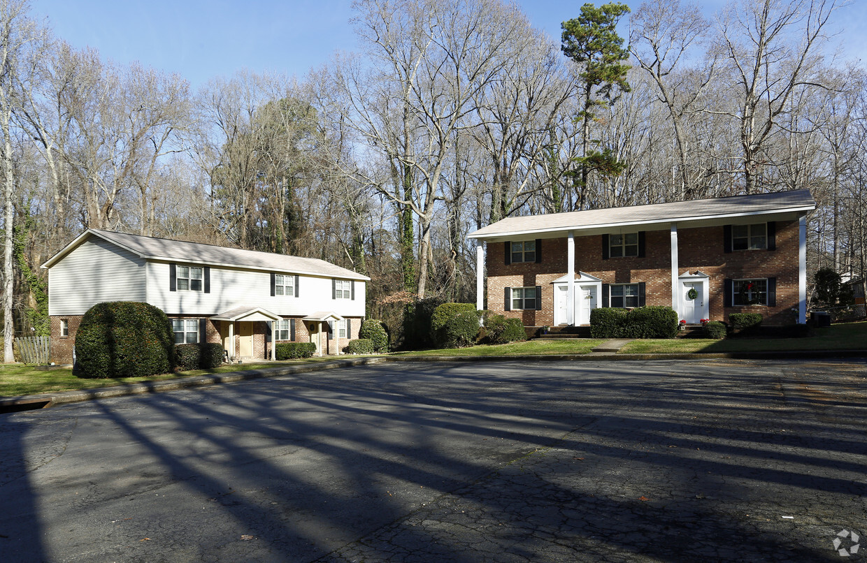 Building Photo - Forest Park Apartments