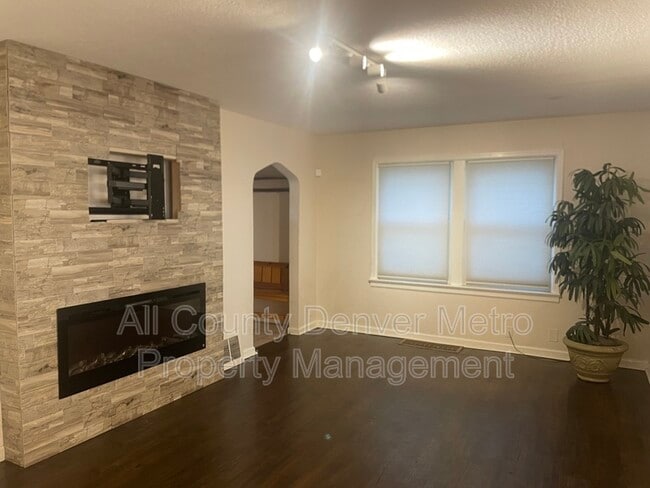 Photo - 2915 S Elati St House