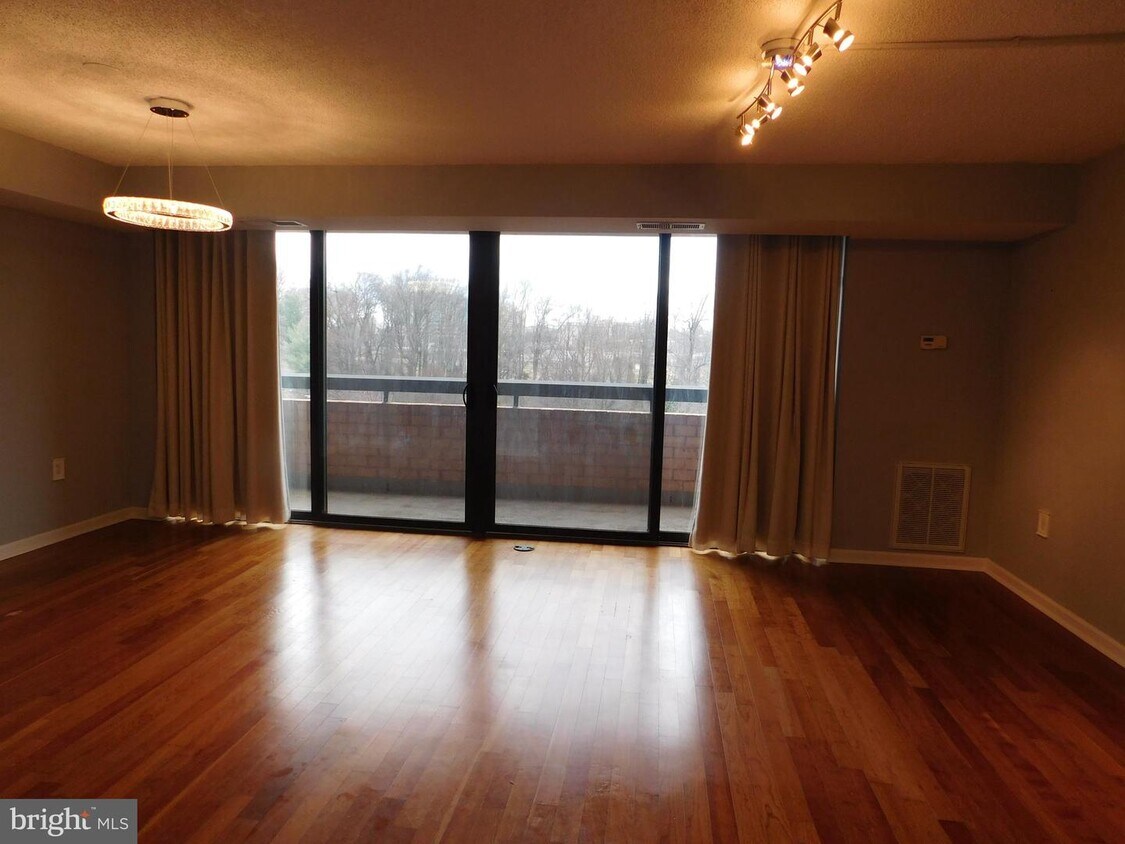 2230 C Marshall Dr Unit 625, Falls Church, VA 22043 Room for