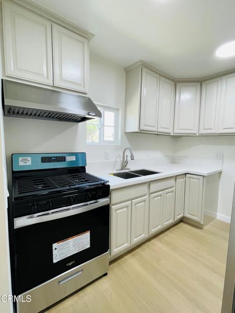 Building Photo - 2746 Strathmore Ave
