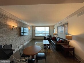 Building Photo - 717 S Christopher Columbus Blvd