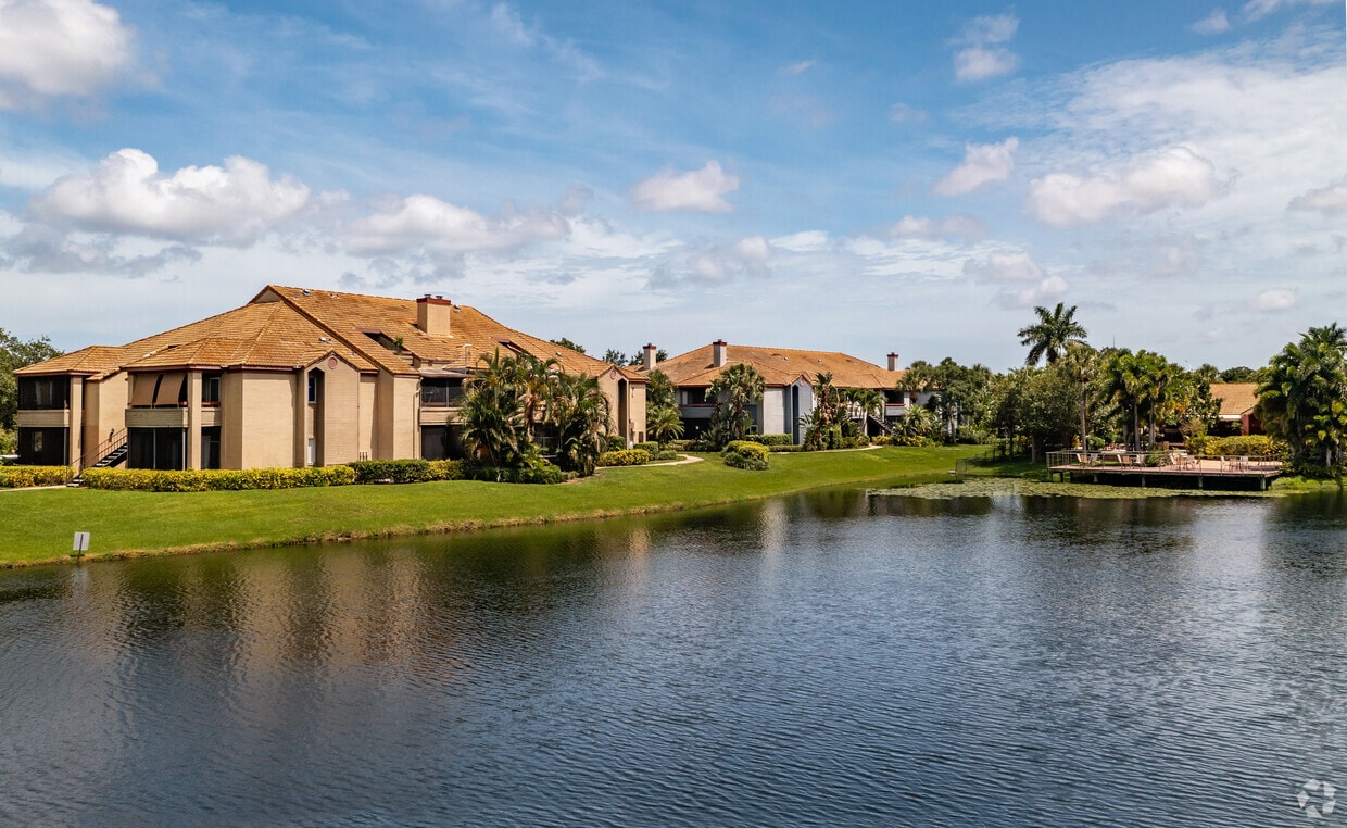 Itopia Condos Apartments in Saint Petersburg, FL