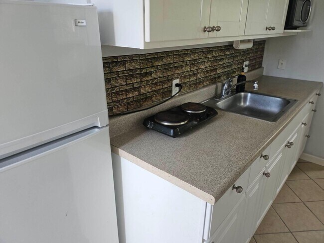 Building Photo - 561 Tiffin Pl