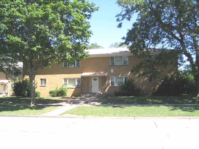 Primary Photo - 8200-8212 W Villard Ave